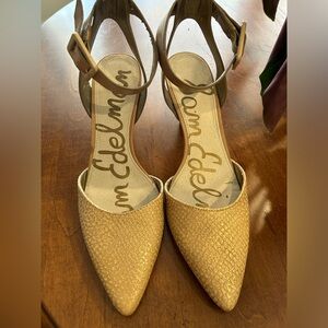 Sam Edelman gold shimmer heels.